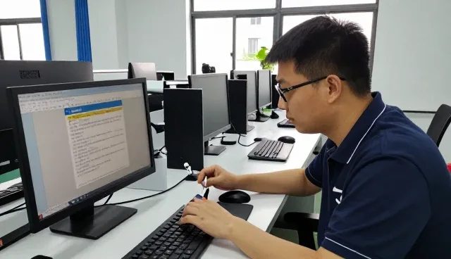 智能监控终端成为化方案发展的重要工具